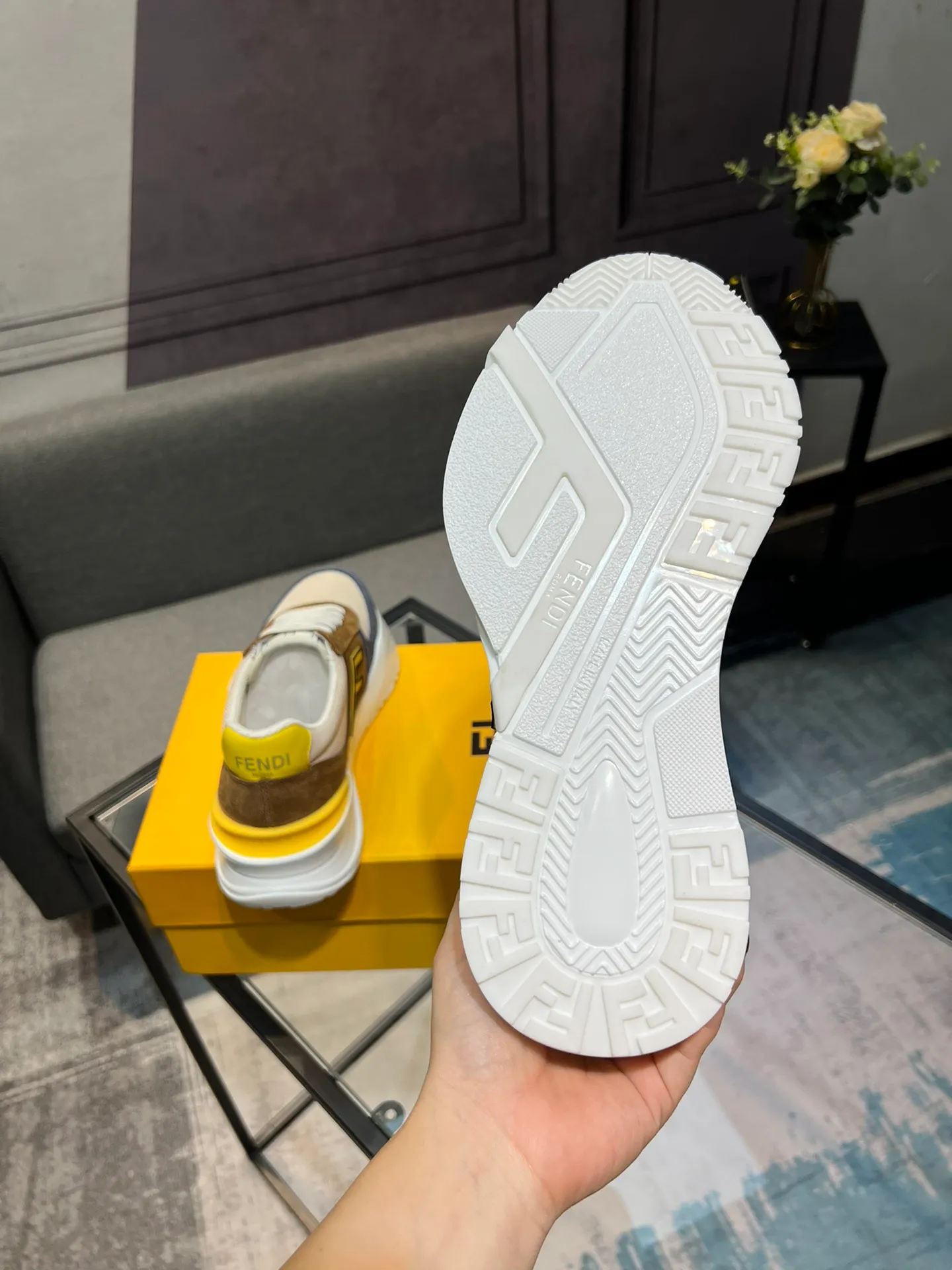 Men's shoes 💰540 FENDI men's fashionable casual shoes 👟Hot sale🔥 Official website 1:1 replica ⬆️Original quality - original leather - original breathable mesh lining original outsole 1:1 replica, code number 38-44 (45-46 customized)